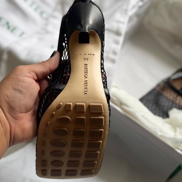 NWT BOTTEGA VENETA MESH BLACK PUMP - Picture 5 of 13